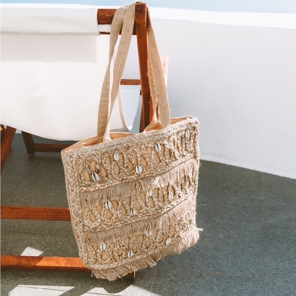 Anthropologie Handbags - ANTHROPOLOGIE SALT + UMBER NWT ISLA Jute Seashell Tote